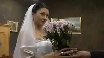Gelin, Düğ...