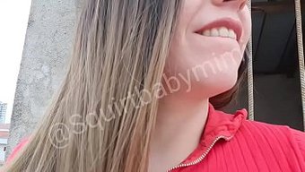 Kız Terast...