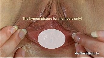 Genç (18+)...