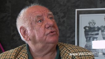 Genç Kızın...