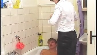 Genç (18+)...