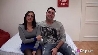 Genç (18+)...