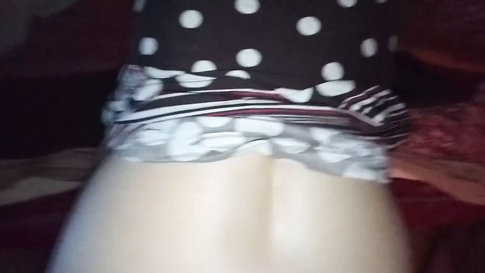 Yaşlı Anne Üvey Oğlunu Amatör Ev Yapımı Videoda Beceriyor