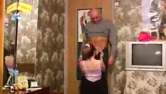 Genç (18+)...