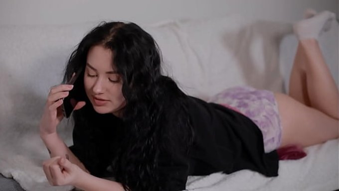 Sohbet Devam Ederken Gizli Üvey Rol Yapma Gerilimi Patlıyor.