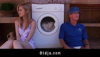 Yaşlı Bir ...