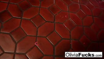 Olivia Aus...