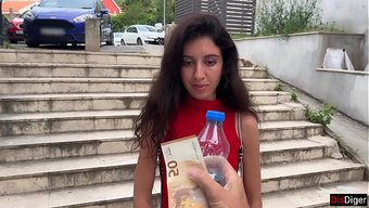 Kız Bir So...