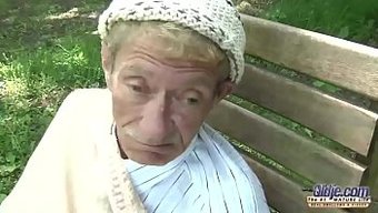 Yaşlı Ve B...
