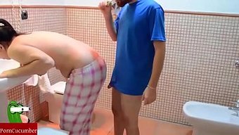 Banyo Eğle...
