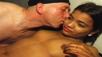 18+ Hintli...