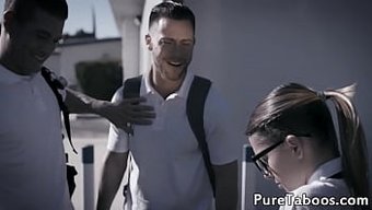 Üvey Kızı ...