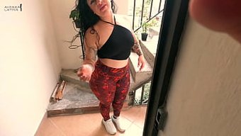 Milf Komşu...
