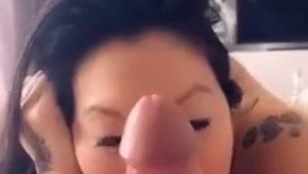Asyalı Kız...
