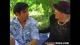 Yaşlı Ve G...