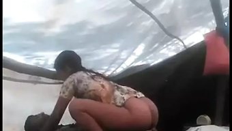 Desi Çifti...