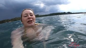 Bikinili B...