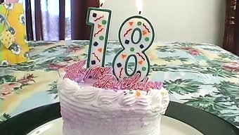 18 Yaşında...