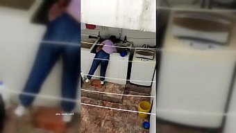 Karısı Ev ...